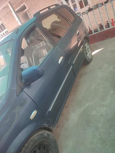 ключи б у: Kia Carens: 2004 г., 1.7 л, Механика, Бензин, Минивэн — 2