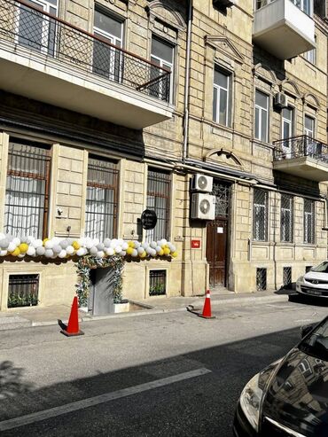 Köhnə tikili: Bakı, 3 otaqlı, Köhnə tikili, m. 28 may, 120 kv. m — 1