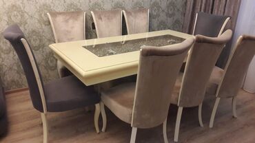 Мебель: Masa dəsti satılır 500₼.8 oturacagı var. oturacaqlardan birində
