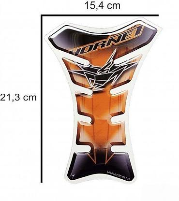 moto startac: HONDA HORNET - tank pad - 699 📌 Opis: Samolepljivi protektor za — 1