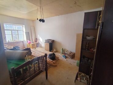 Həyət evləri və villaların satışı: 3 otaqlı, 12 kv. m, Kredit yoxdur, Orta təmir — 8