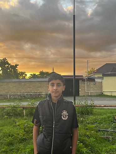 Kişi geyimləri: Unisex qolsuz şişmə jilet - Rəng: qara - Material: yüngül şişmə/parka — 1