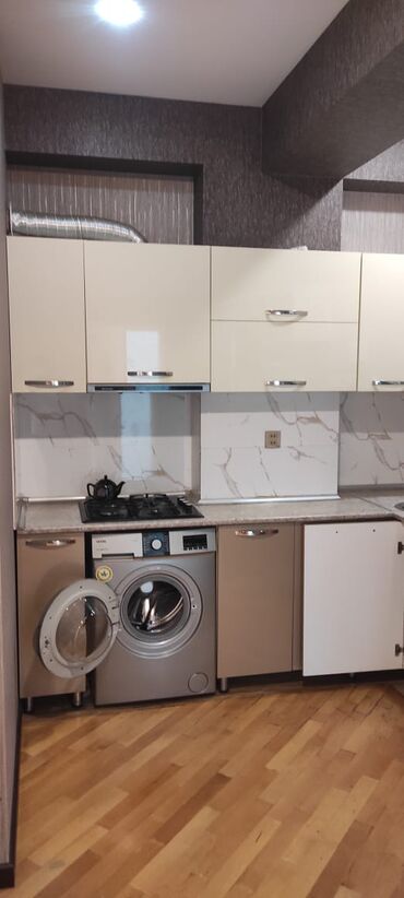 Uzunmüddətli kirayə mənzillər: Salam Inşatcilar metrosuna 3 d mesafede yerleşen yeni tikili Qelebe — 14