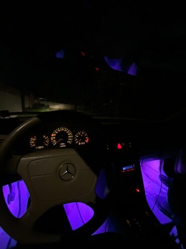 Mercedes-Benz: Mercedes-Benz C 200: 2 l | 1999 il Sedan — 7