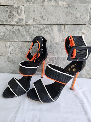 Sandale: Sandale, 40 na lalafo.rs — 10 Sandale: Sandale, 40 — 10