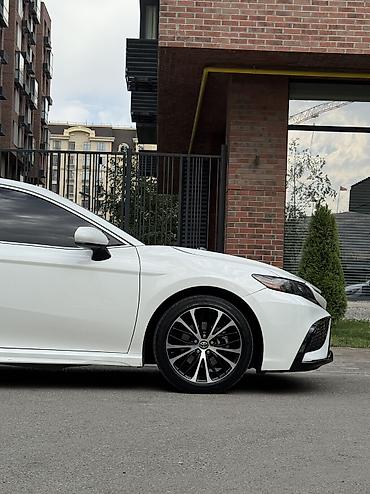 тайота: Toyota Camry: 2021 г., 2.5 л, Автомат, Бензин, Седан — 7