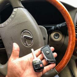 Ключи: Ключ Toyota at lalafo.kg — 9 Ключи: Ключ Toyota — 9