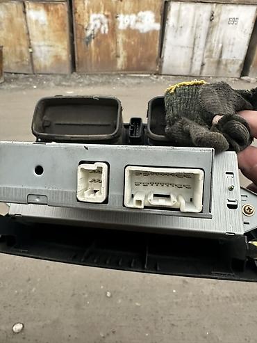 консоль автомобиля: Блок верхней центральной консоли с бортовым дисплеем и воздуховодами — 2