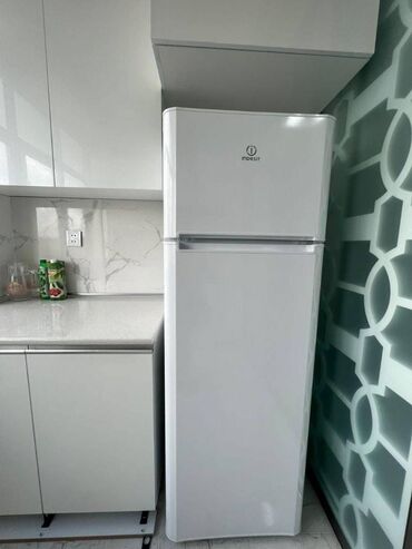 Uzunmüddətli kirayə mənzillər: Əhmədli qəsəbəsində, Qaçaq Nəbi küçəsində, Yeni Tikili 13 mərtəbəli — 12