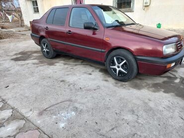 Volkswagen: Volkswagen Vento: 1994 г., 1.8 л, Механика, Бензиновая, Седан — 9