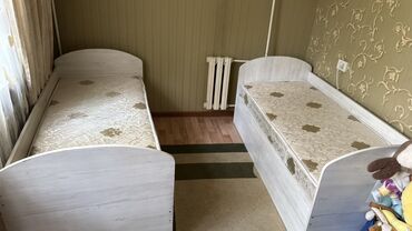 кроват односпалка: Бир кишилик керебет, Колдонулган, Матрасы бар, узуну - 162 см