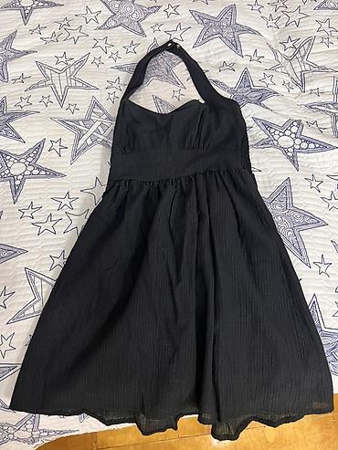 Qara halter boyunlu don - Rəng: dərin qara - Model: halter (boyundan