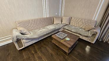 Divanlar: Uqlavoy divan – açılır . - Forma: L-şəkilli, geniş oturacaqlı - — 2