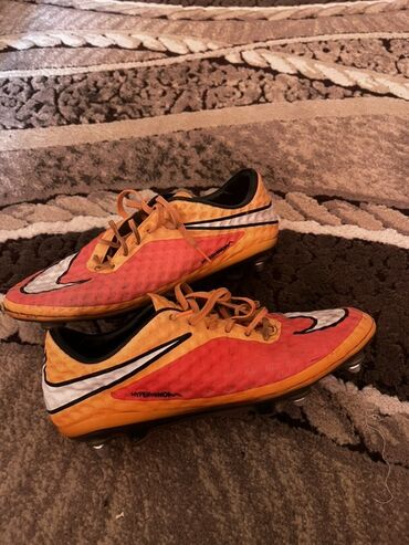 фудболный кета: Футбольные бутсы Nike Hypervenom в идеальном состоянии, все шипы целые