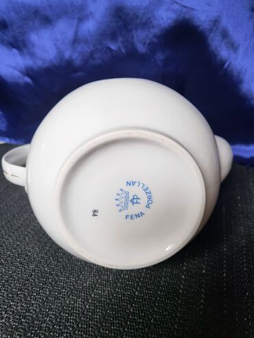 Čajnici: Bokal nov Fena porcelan iz 70ih. Bokal perfektan,sve na bokalu — 10