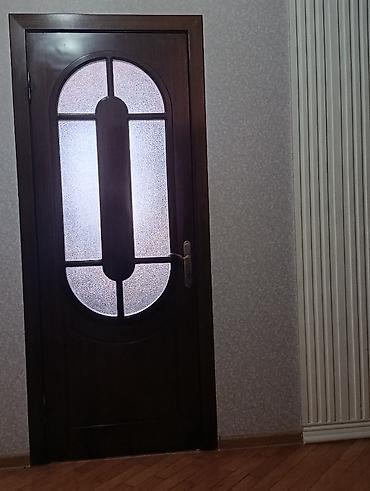 Jalüz qapılar: 6 qapıdır. 2si hamam, tualet qapısıdır. Sex malı deyil, əldə — 5