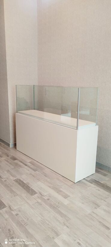 Manekenlər: Vitrin 150azn. Unvan yeni gunesli m 7205 Nigaz