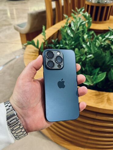 iphone 15 dubai qiymeti: IPhone 15 Pro, 256 GB, Simsiz şarj, Face ID