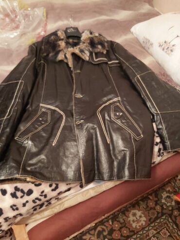 qara paltar: Куртка 2XL (EU 44), цвет - Черный
