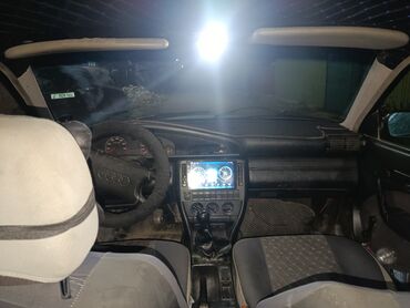 авто лизинг рассрочка: Audi 100: 1991 г., 2.3 л, Механика, Бензин, Седан