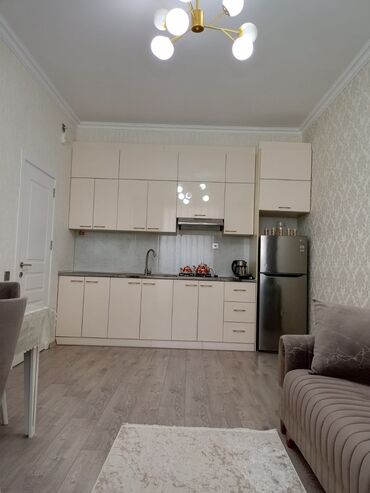 Uzunmüddətli kirayə mənzillər: Ev xirdalanda Kristal Absrron 1 de yerlesir evin her bir esyasi var — 4