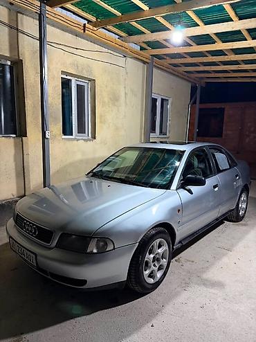 салон машины: Audi A4: 1995 г., 1.8 л, Бензин, Седан — 1