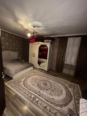 reception masa: Cermetde ev satilir orta temirli 5 otaq heyetde hamam tualet evde — 9