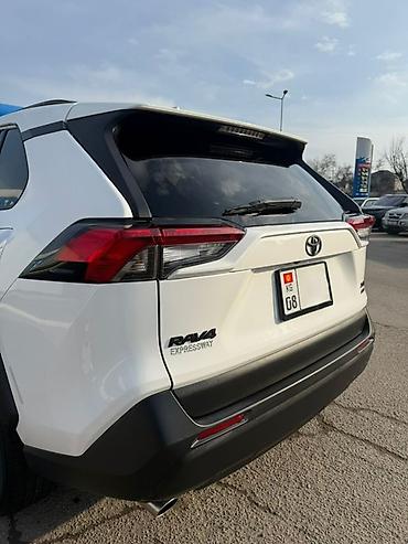 Toyota: Toyota RAV4: 2019 г., 2.5 л, Автомат, Бензин, Кроссовер — 2