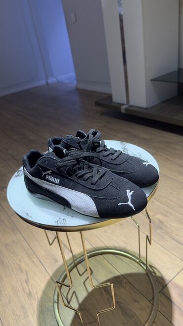 Информатика: Puma unisex idman ayaqqabısı - Model: Aşağı profilli klassik Puma
