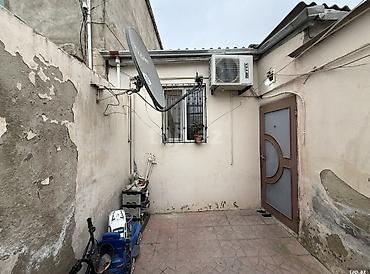 Həyət evi alıram: Satış üçün: həyət evi Plan: - 2 otaq: işıqlı qonaq otağı və yataq — 10