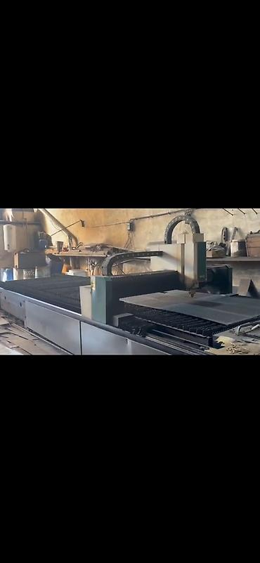 lazer kəsim avadanlığı: Cnc lazer metal kəsmək ucun aparat Ustunde kompressoru +soyuducu — 2
