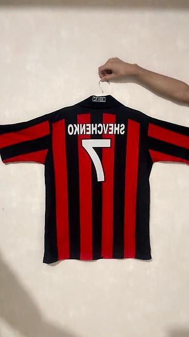 Kişi geyimləri: Futbolka, rəng - Qara — 3