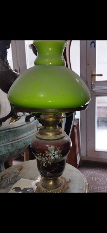 Lampalar: Антик лампа- Qedimi lampa. 1950 ci ile aiddir. Istehsalci olke Qdr