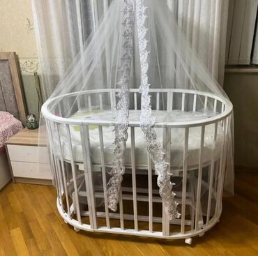 Yemək masaları, oturacaqları: Oğlan və qız üçün, Beşik
