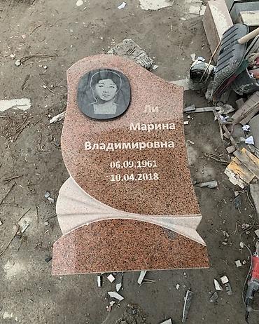 Мраморные и гранитные работы: Гранитные памятники - Изготовление памятников из цельного — 27