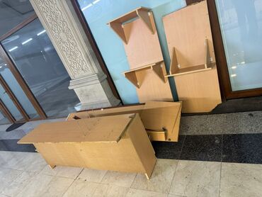 Diktlər: Tecili satilir;polkalar dukan uchun.shkaflar. MDF/laminat mebel