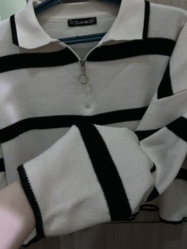 бежевый свитер мужской: Очень удобная кофточкапроизводство Турция .
Размер s,цена 800