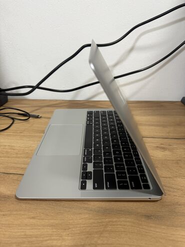 Ноутбуки: Ноутбук, Apple, 16 ГБ ОЗУ, Apple M1, 13.3 ", Б/у, Для работы, учебы, память SSD at lalafo.kg — 10 Ноутбуки: Ноутбук, Apple, 16 ГБ ОЗУ, Apple M1, 13.3 ", Б/у, Для работы, учебы, память SSD — 10
