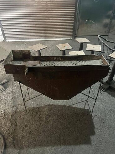 сдаю кафе на иссык куле: Продам Хороший Мангал среднего размера .Верхняя часть снимается