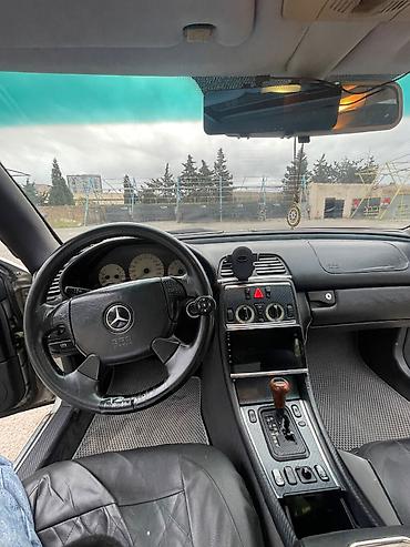 mersedes peci: Mercedes-Benz CLK 200: 2 l | 1998 il Sedan — 6