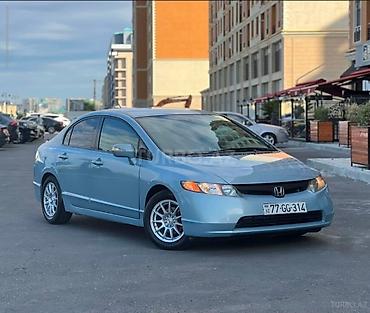 masin kreditle: Honda Civic Hybrid sedan - Kuzov: 4 qapılı sedan, açıq mavi rəng - — 2
