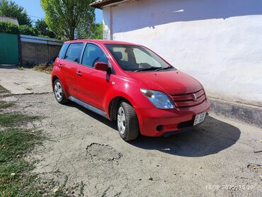 маленькая машина: Toyota ist: 2002 г., 1.3 л, Автомат, Бензин, Хэтчбэк