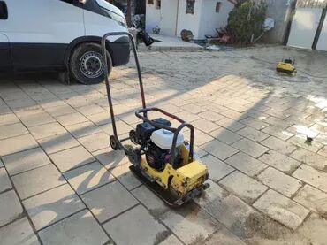 drvena kutija za hleb metalac: Vibro ploča Bomag BVP – ODLIČNO! Originalna vibro ploča Bomag BVP u