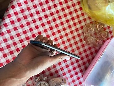 iphone 11 64г: IPhone 11, Б/у, 64 ГБ, Черный, Защитное стекло, Чехол, 75 % — 9