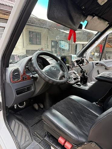 Mercedes-Benz Sprinter грузо пассажир 7 мест полный шумка Кузов и — 4
