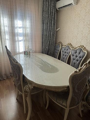 uşaq stulu: Klassik üslubda qonaq otağı dəsti - Yumşaq, düyməli başlıqlı, qızılı — 2