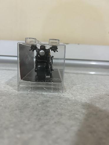Masaüstü kolleksiya üçün miniatür avtomobil modeli. - Model: Klassik — 7
