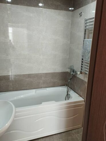 Uzunmüddətli kirayə mənzillər: Yasamal rayonu, Mida 2-də olan, 12 mərtəbəli yeni tikili binanın 4-cü — 7