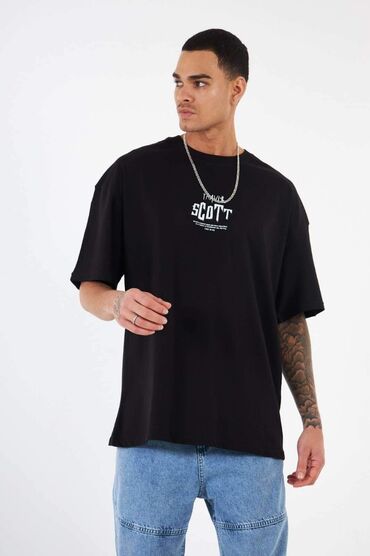 Majice: S m l xl i 2xl
2400 din — 29