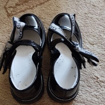 Детская обувь: Туфли девочка для школы, в отличном состоянии